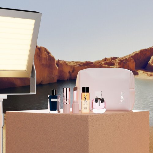YSL beautyset met miniproducten en toilettas.